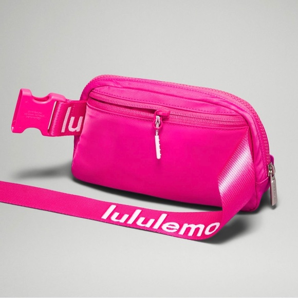 🍋LAST ONE🍋 LULULEMON | Everywhere Belt Bag 1L in Sonic Pink NWT - Picture 7 of 7